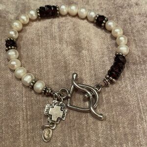 Pearl & Black Faceted Beaded Cross Bracelet